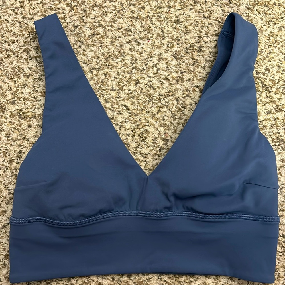 Lululemon align v neck sports bra A/B